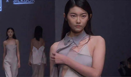 美女不穿衣服的视频